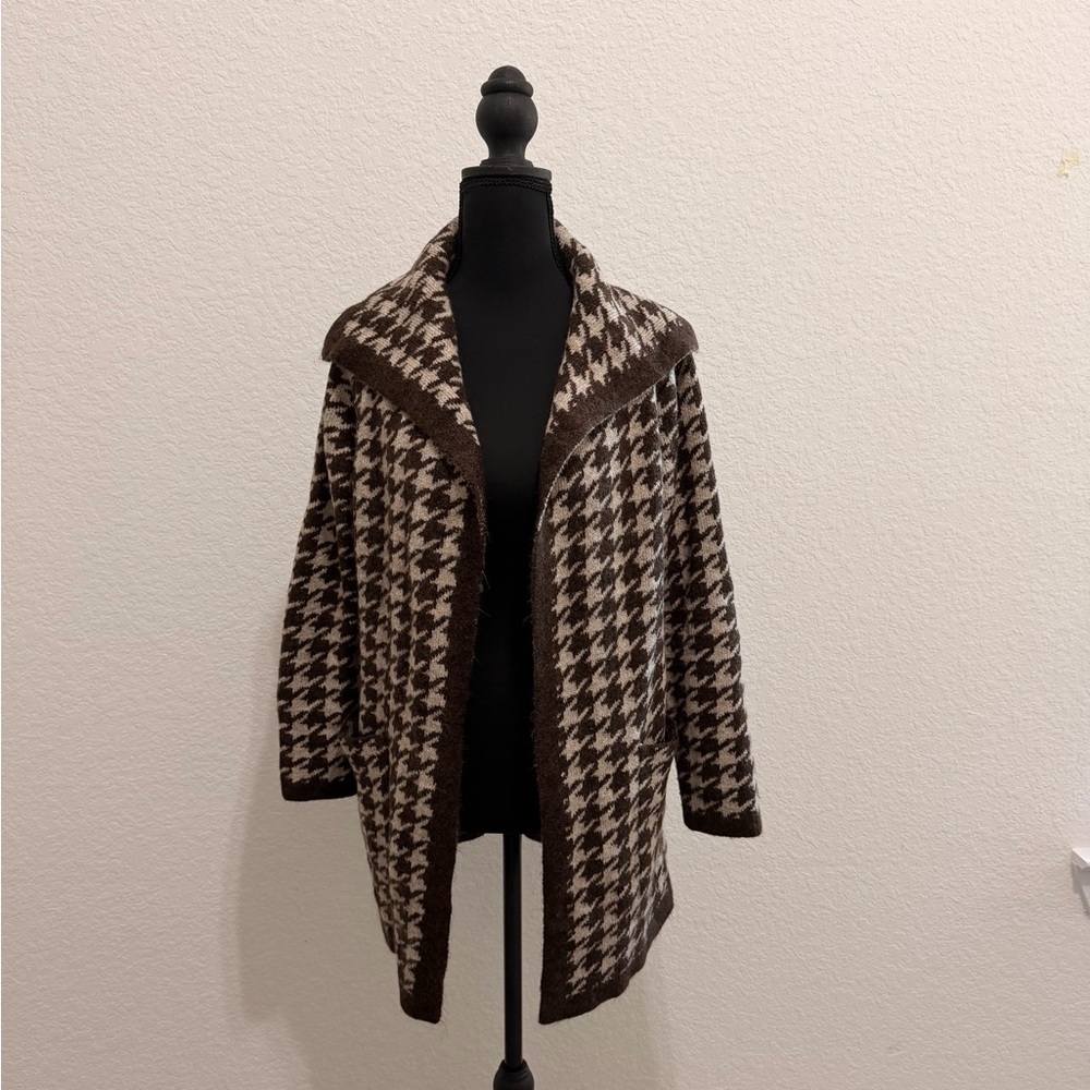 Max Studio Brown & Cream Houndstooth Long Open Knit Cardigan Sweater